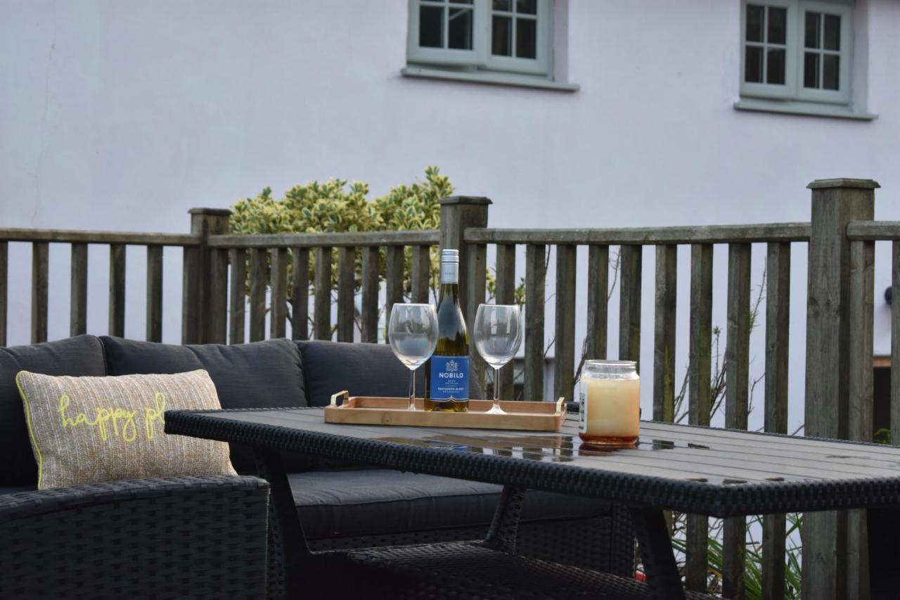 Luxury 2-Bed Barn Conversion In Llansteffan Carmarthen Exterior photo