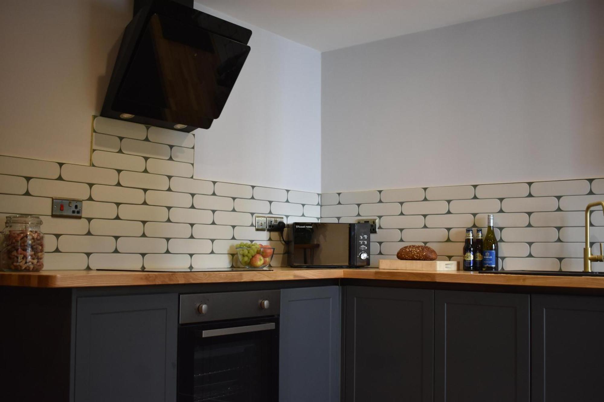 Luxury 2-Bed Barn Conversion In Llansteffan Carmarthen Exterior photo